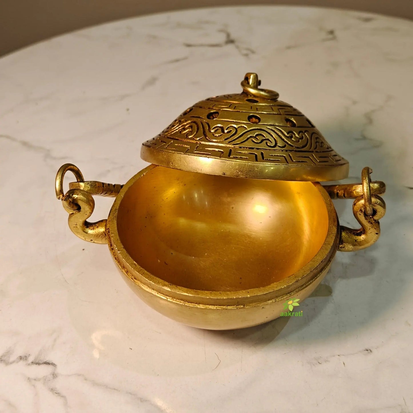 Handcrafted Brass Dhoopdan | Religious Incense Burner for Mandir & Pooja Room | Decorative Temple Incense Burner for Home (Yellow,4 Inches)