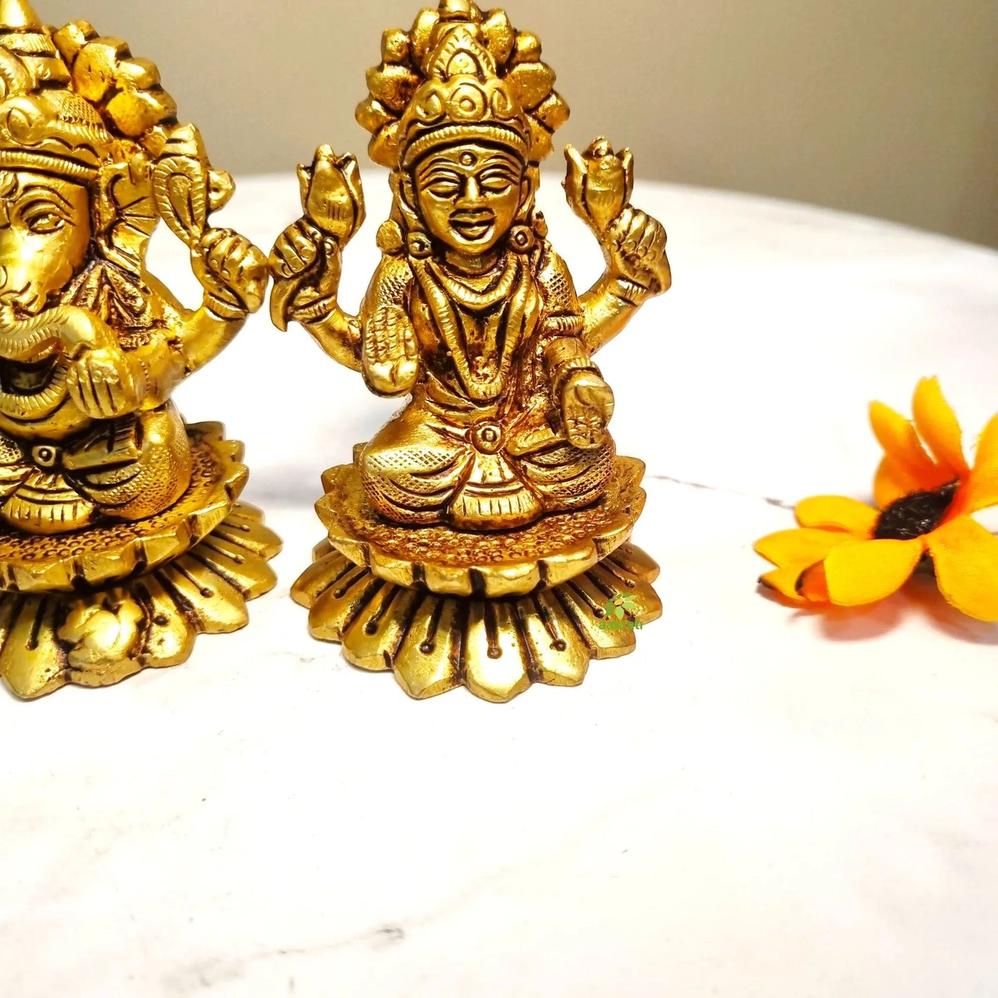Brass Laxmi Ganesh Idol for Home Pooja | Sacred Idol for Daily Worship & Festivals | Brass Laxmi Ganesh (Yellow, 3 Inches)