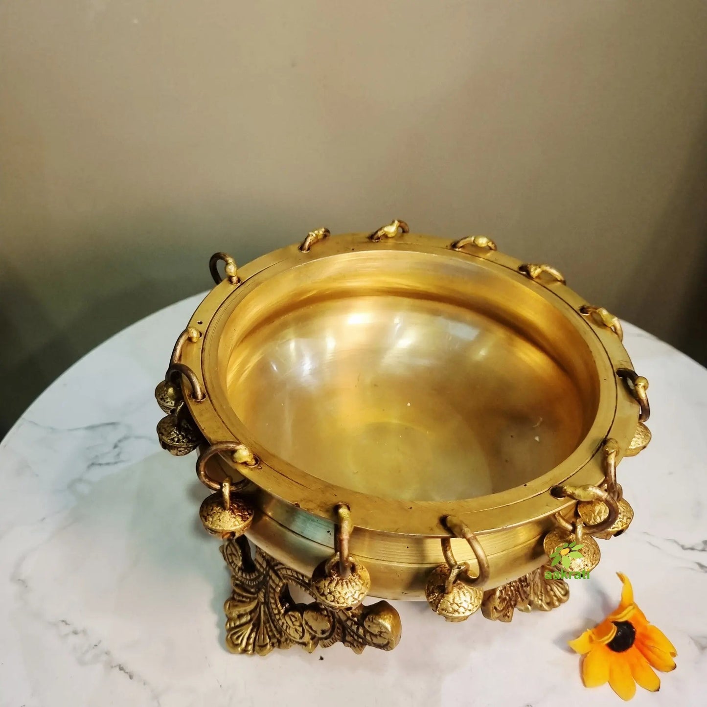 Handcrafted Brass Urli for Decoration | Brass Urli for Diwali & Festive Gifting | Brass Urli (Yellow, 4.5 Inch)