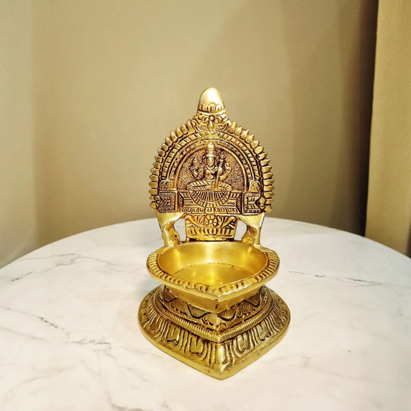 Brass kamkashi Diya | Traditional Lakshmi Oil Lamp | Brass Laxmi Diya Lamp for Home (Yellow, 6 Inches)