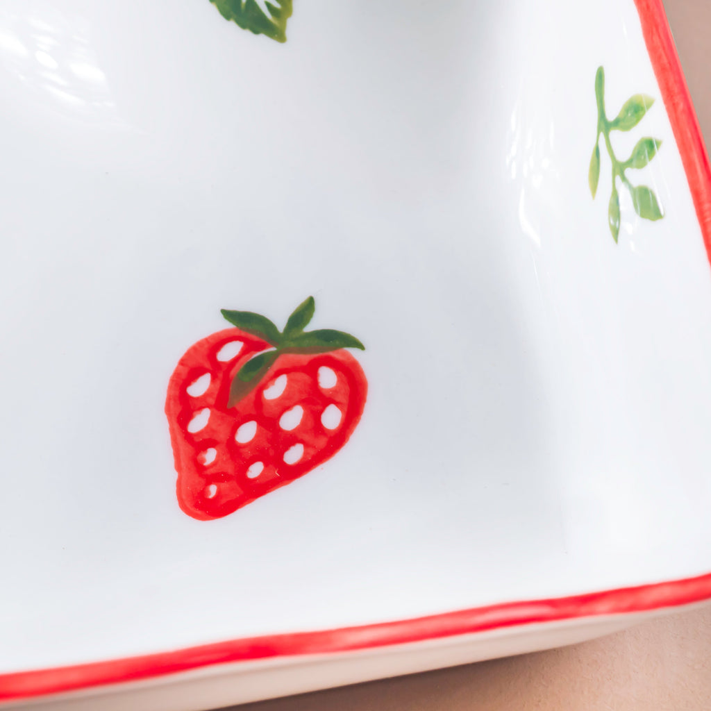 Berry Cute Strawberry Sectioned Plate Red Nestasia