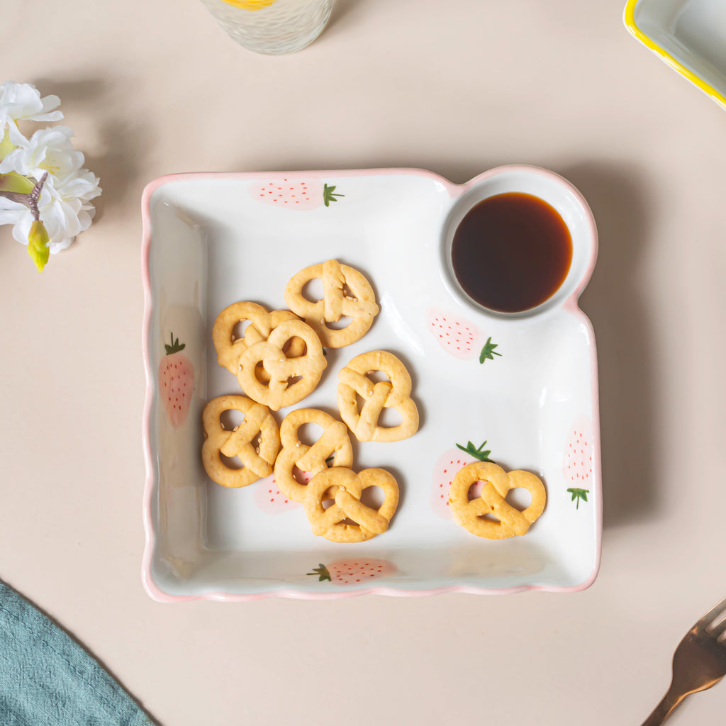 Strawberry Dreams Sectioned Plate Pink Nestasia