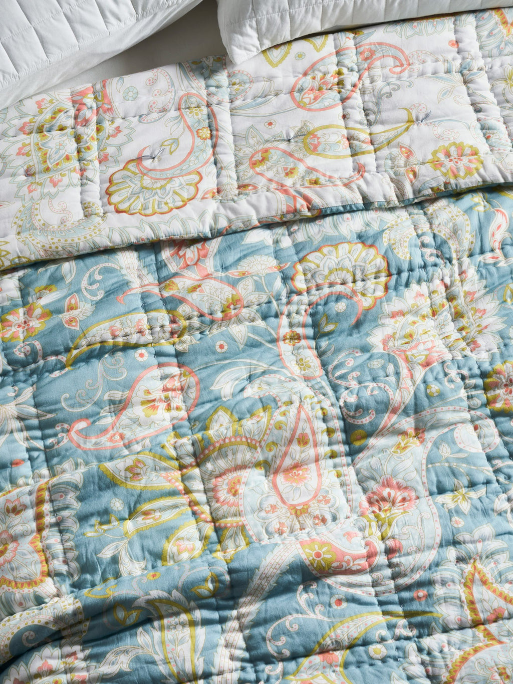 Amreli Reversible Printed Summer Quilt Contrast Living