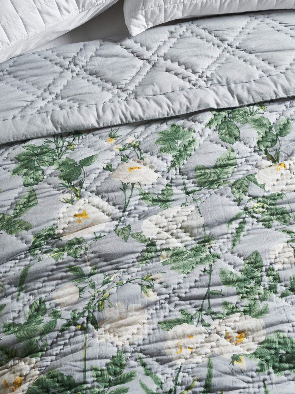 Gul Reversible Printed Summer Quilt Contrast Living