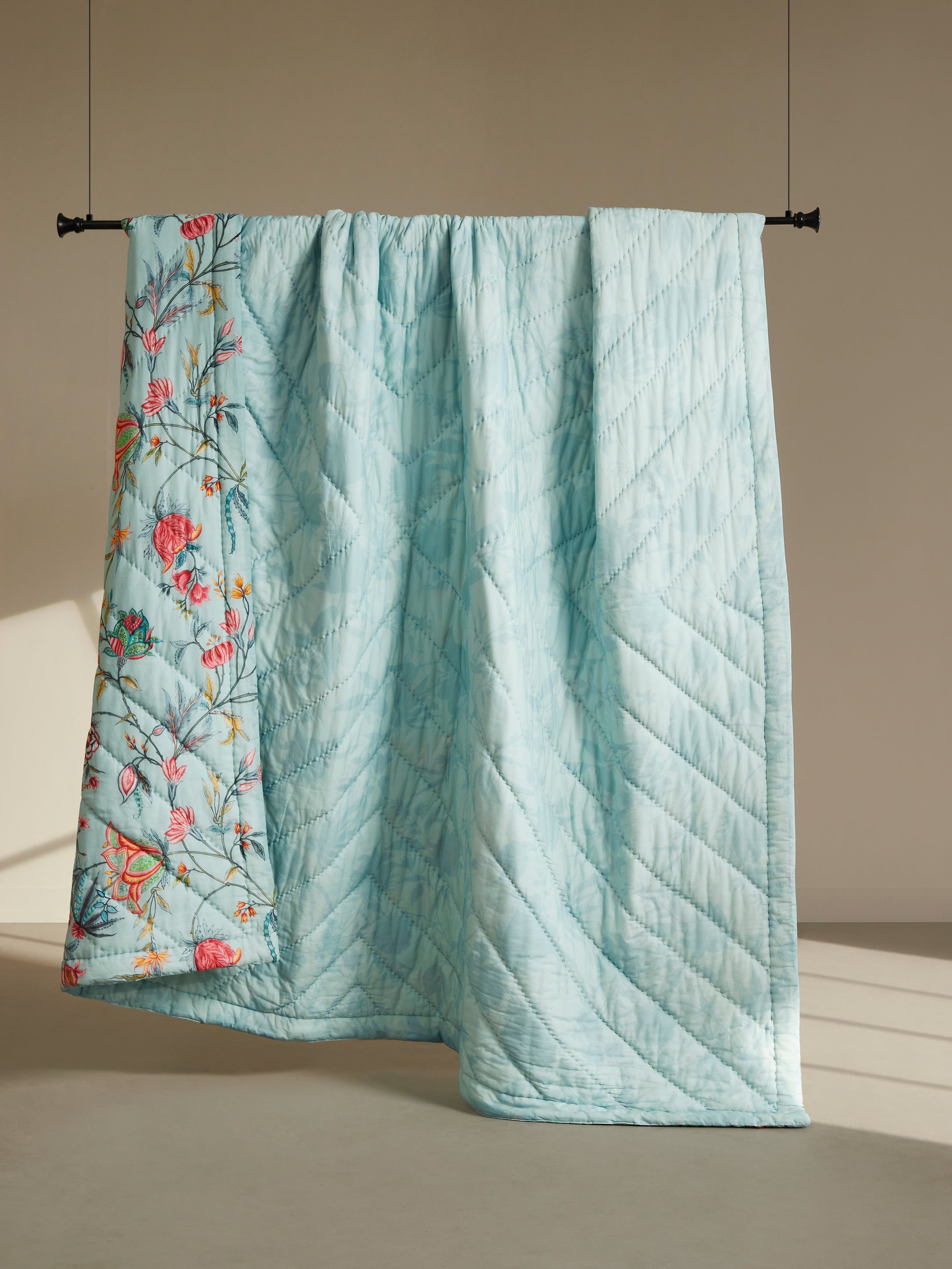 Rasi Reversible Printed Summer Quilt Contrast Living