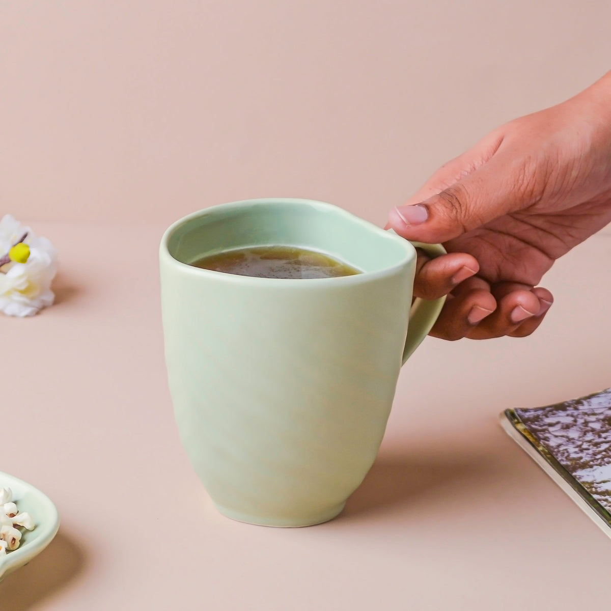 Taro Leaf Green Coffee Mug Nestasia