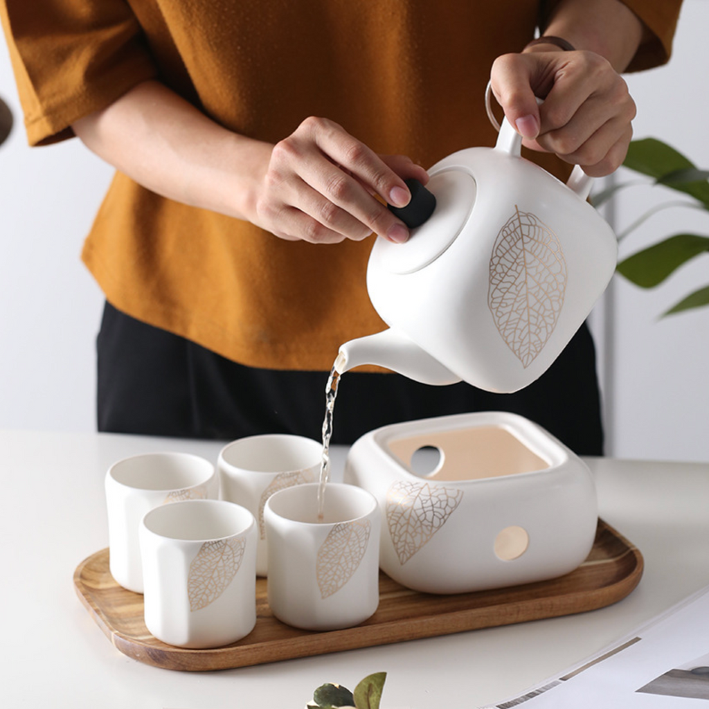 MAGNIFIQUE Tea Set - Natural White and Gold Leaf Nestasia
