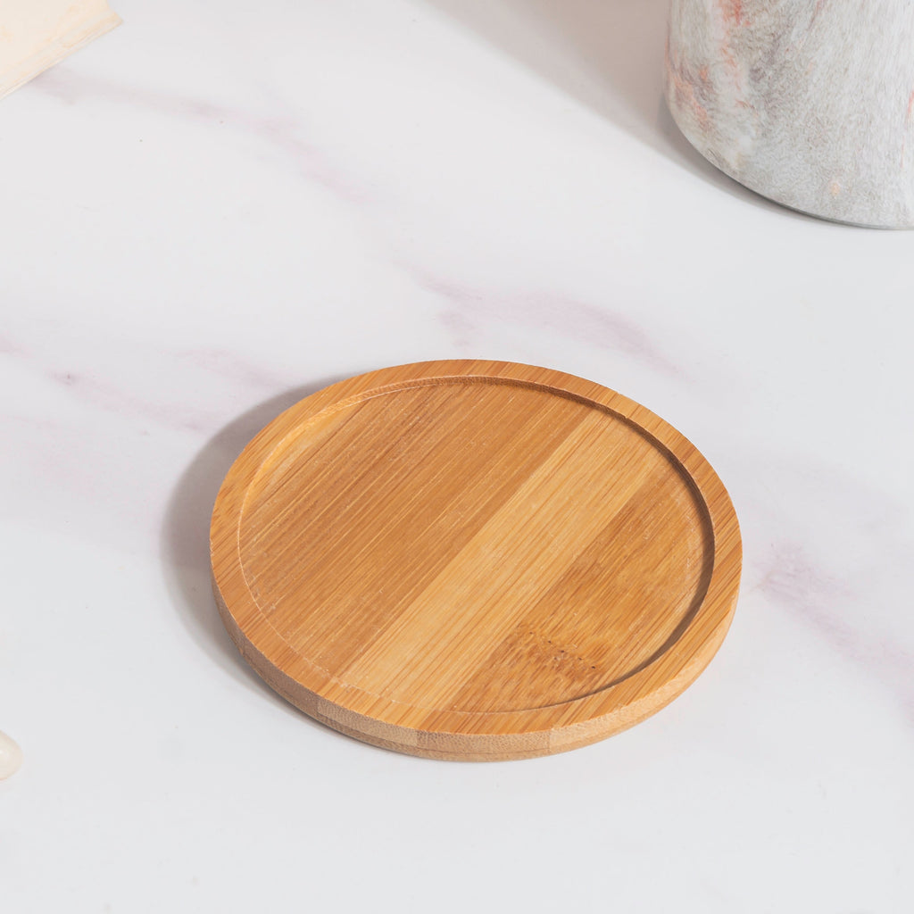 Carrara Ceramic Gold Detailed Planter With Wooden Coaster Nestasia