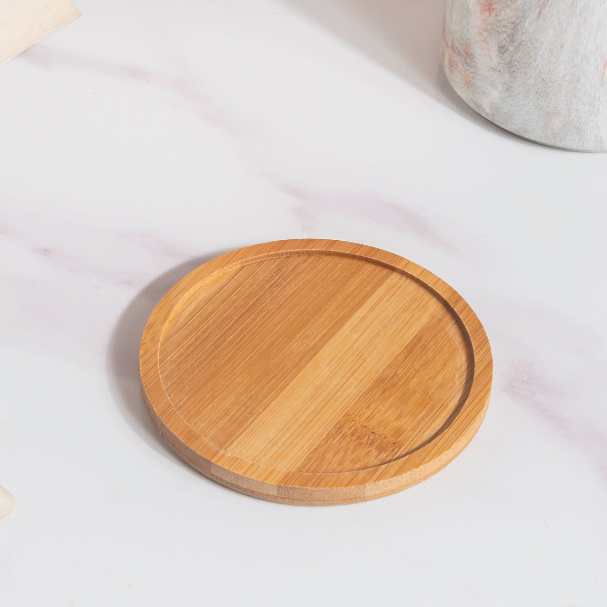 Carrara Ceramic Gold Detailed Planter With Wooden Coaster Nestasia