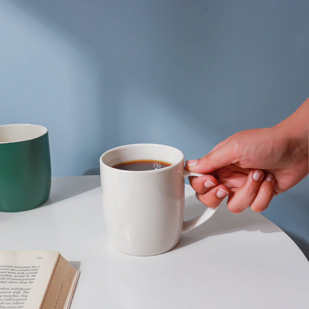 White Dreamy Teacup Nestasia