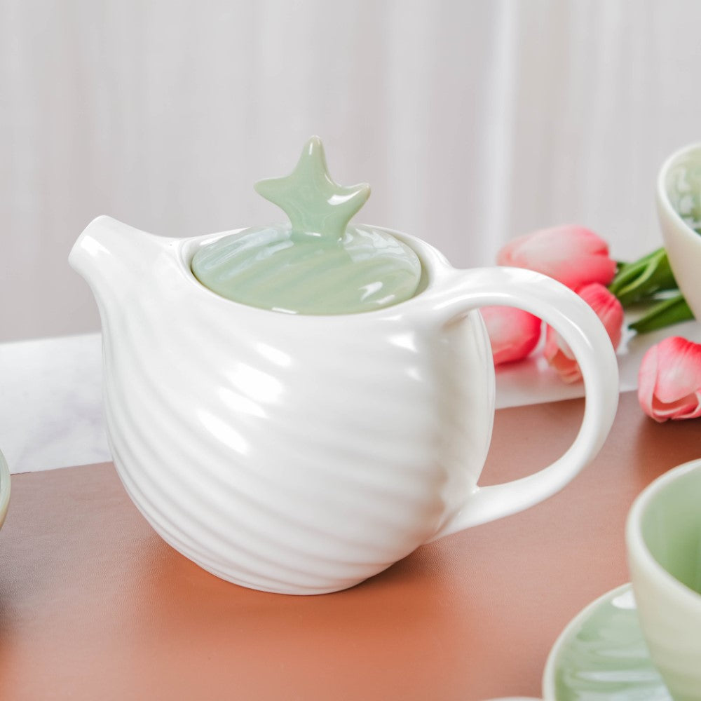 Taro Leaf Teapot With Lid Nestasia