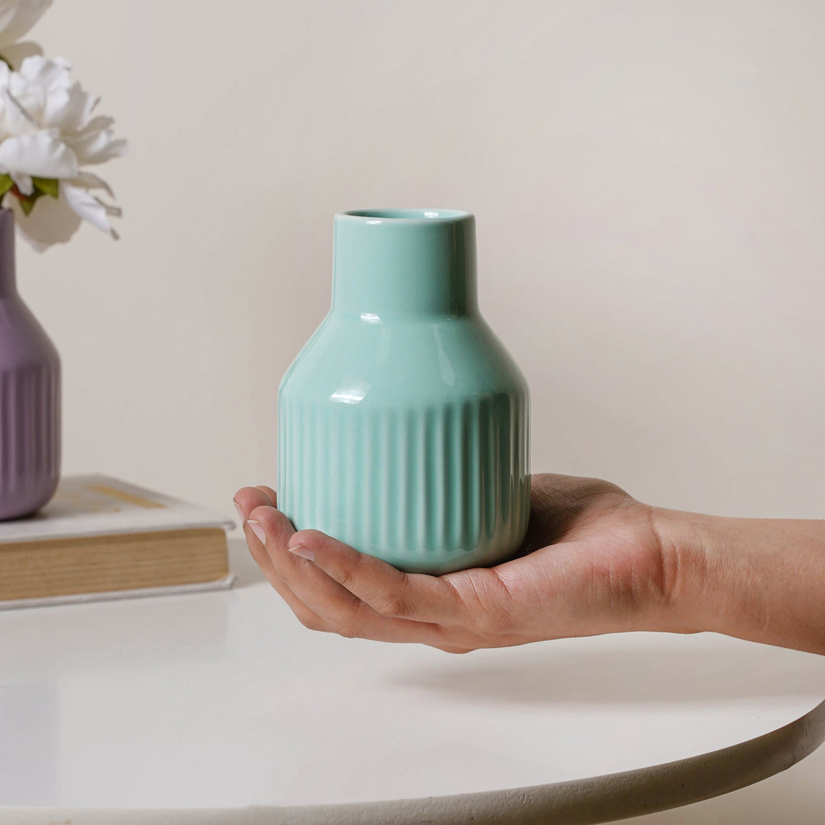 Glossy Decorative Flower Pot Nestasia