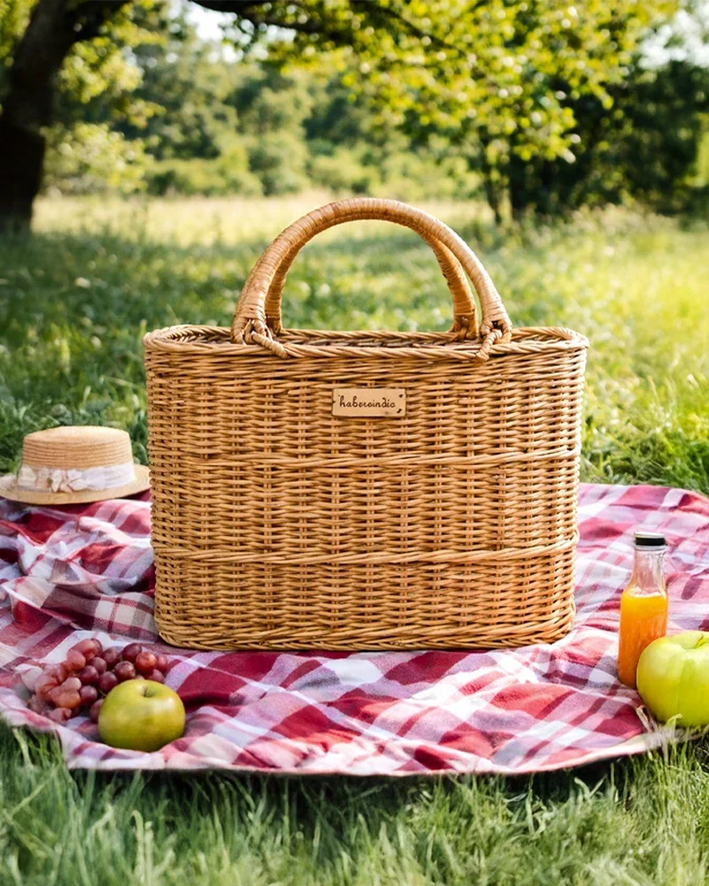 Wicker Picnic Basket for Garden, Park & Weekend Outings