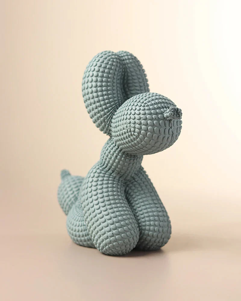 Dog Figurine in Polypropylene for Home Decoration and Gifting