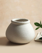 Smooth Finish Ceramic Vase for Clean Aesthetic Looks