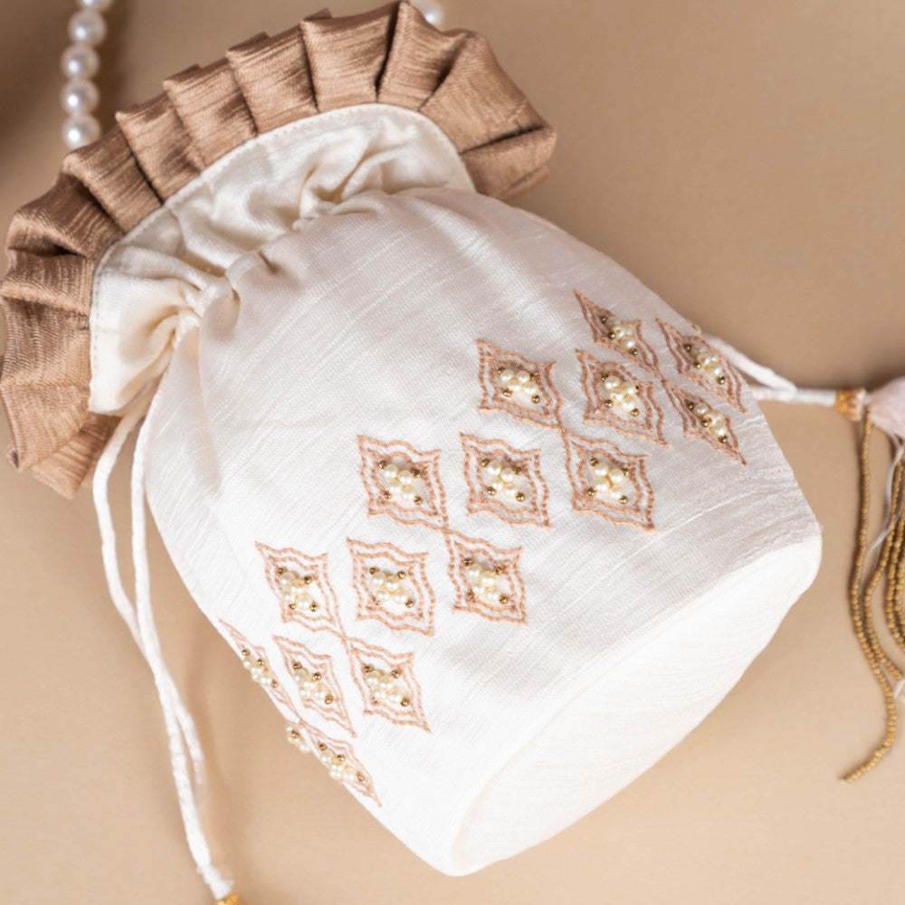 Sitara Potli Bag Off White Nestasia