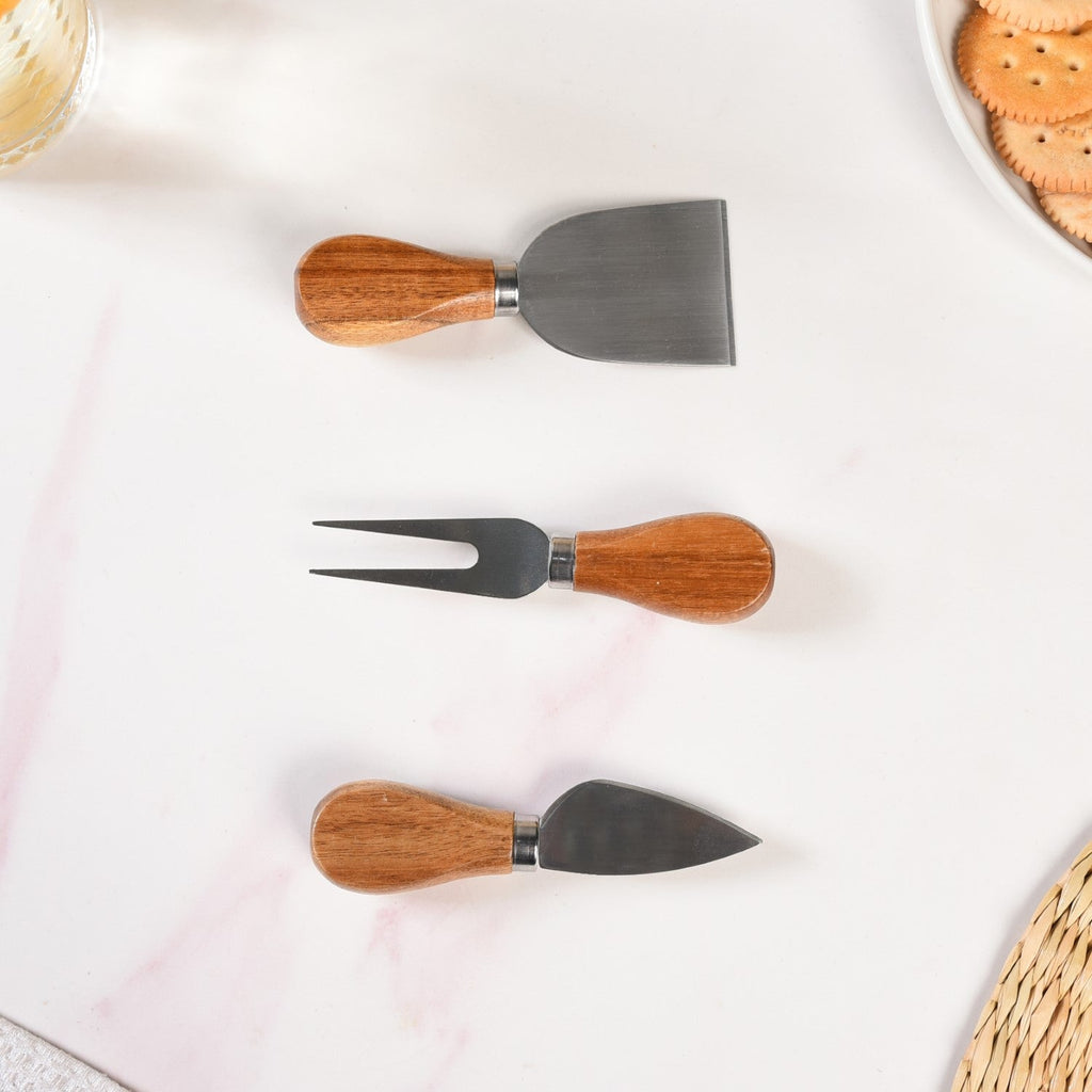Round Wooden Charcuterie Board With Cheese Knives Nestasia