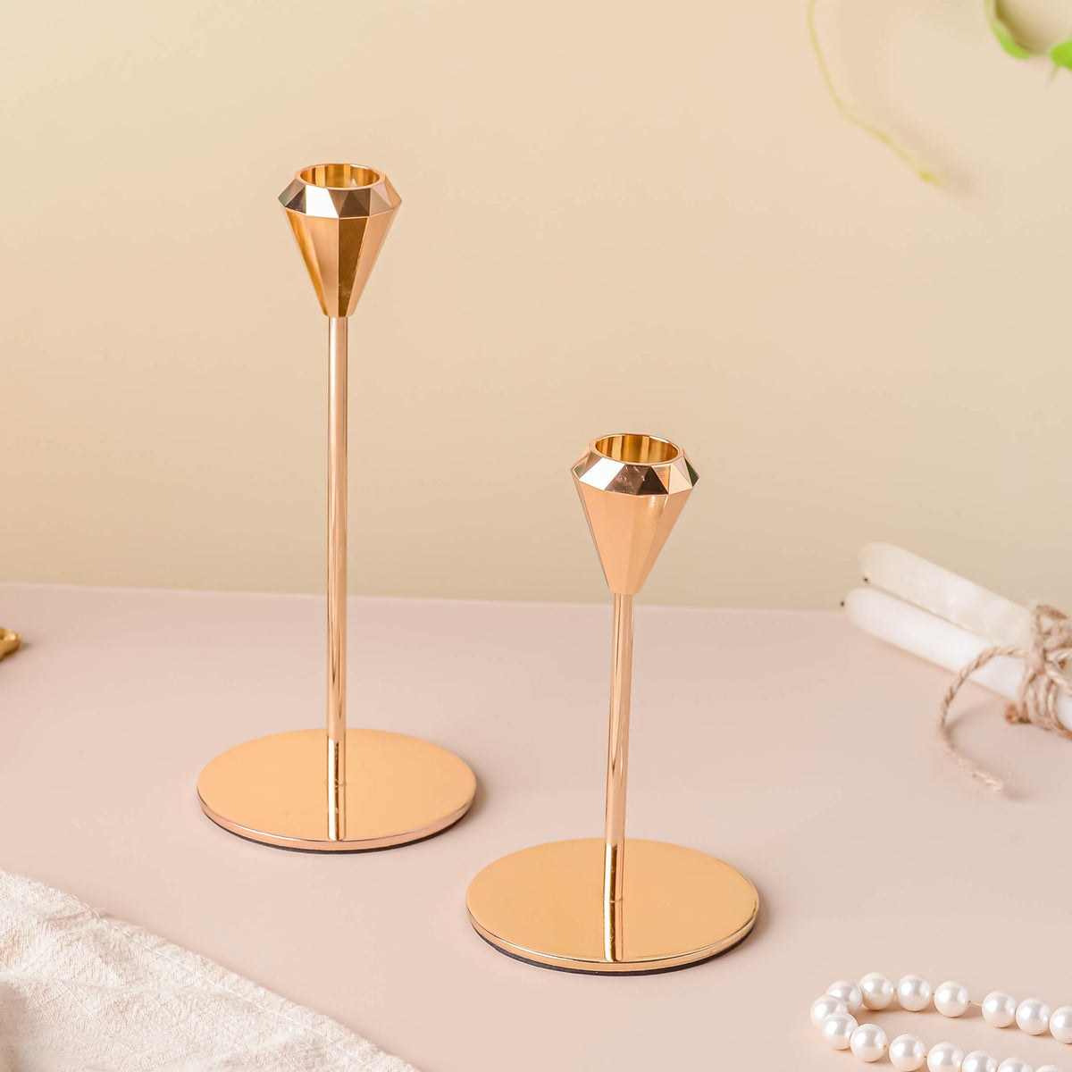 Modern Candle Holder Set of 2 Nestasia