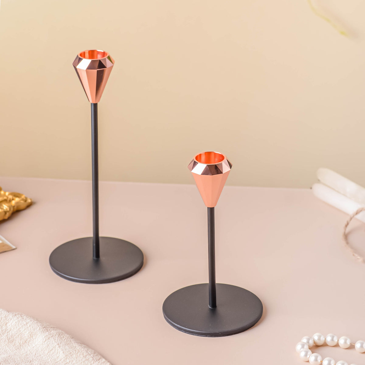 Modern Candle Holder Set of 2 Nestasia