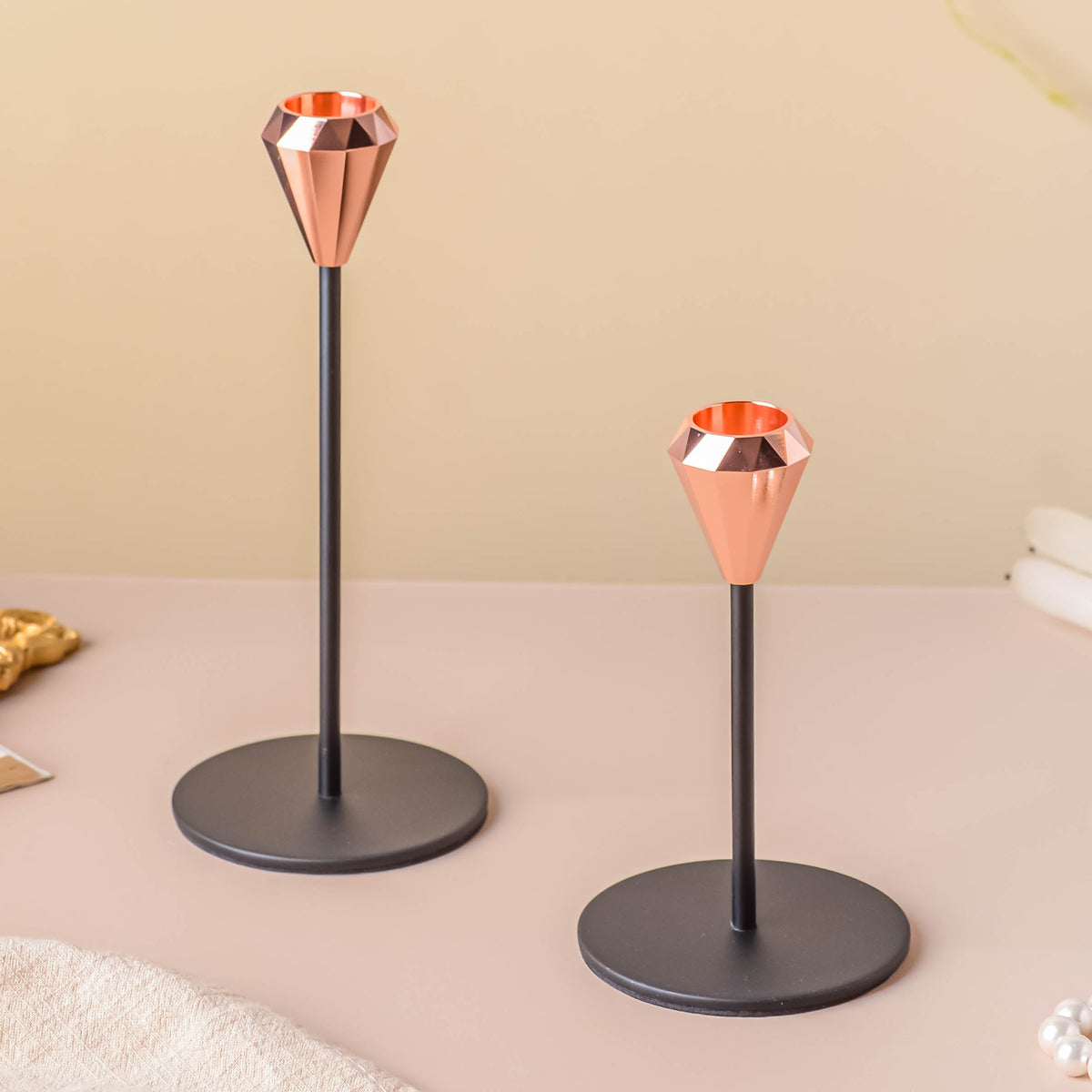 Modern Candle Holder Set of 2 Nestasia