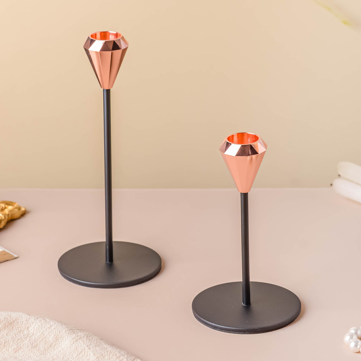Modern Candle Holder Set of 2 Nestasia