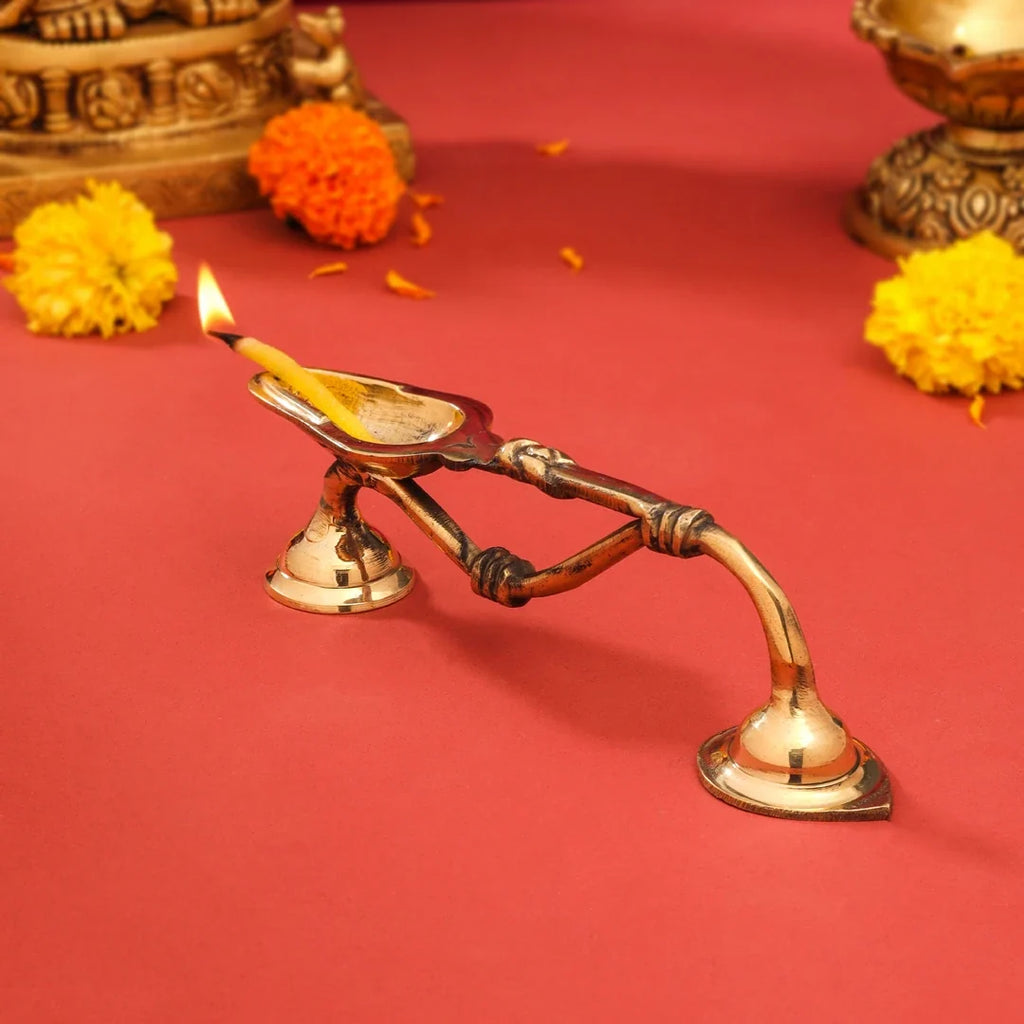Brass Aarti Diya With Handle (7.5 Inch) Vedansh Craft