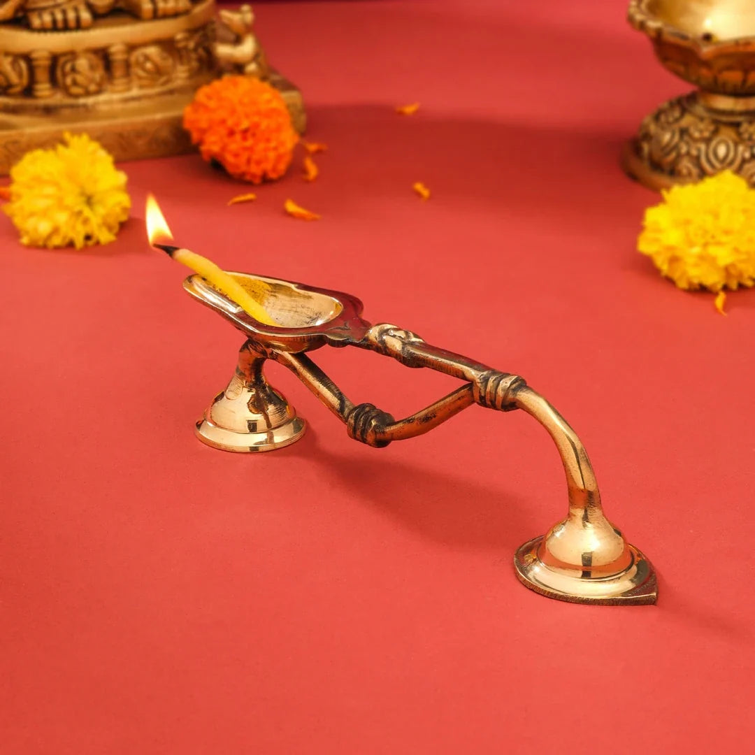 Brass Aarti Diya With Handle (7.5 Inch) Vedansh Craft