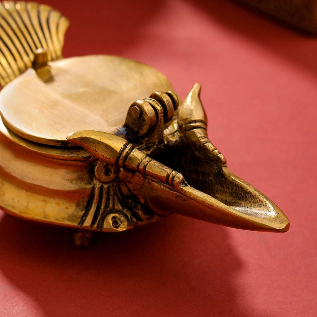 Brass Conch Diya (2 Inch) Vedansh Craft