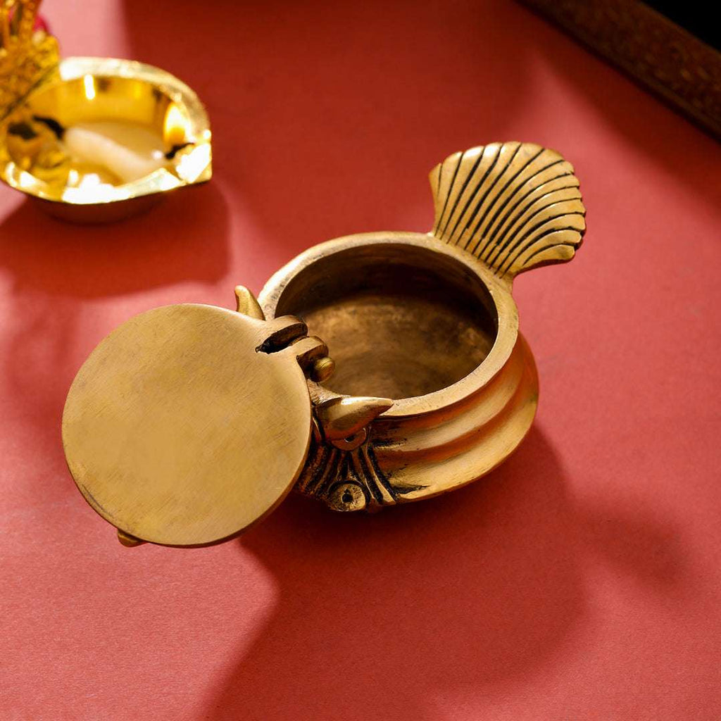 Brass Conch Diya (2 Inch) Vedansh Craft