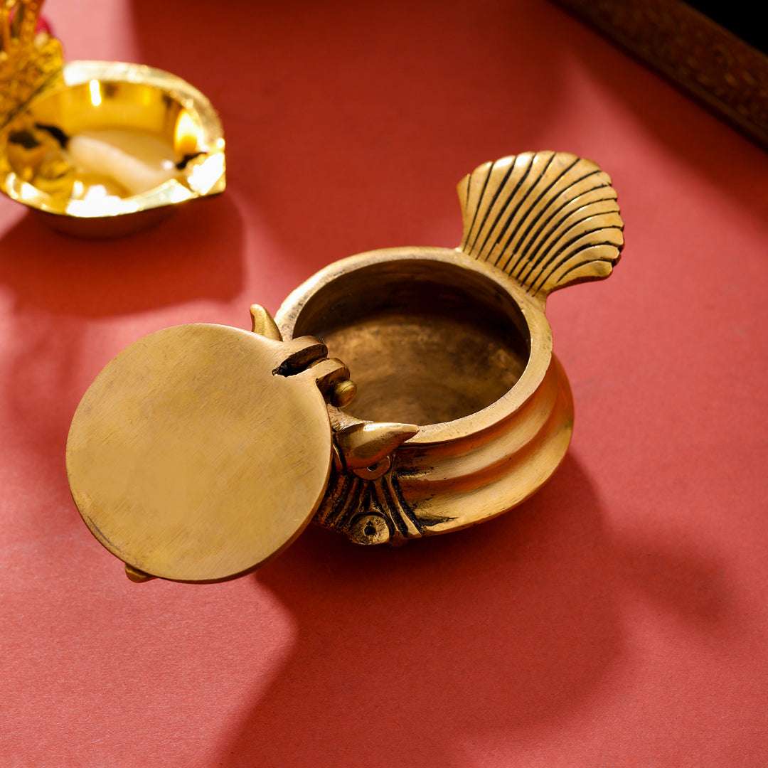 Brass Conch Diya (2 Inch) Vedansh Craft