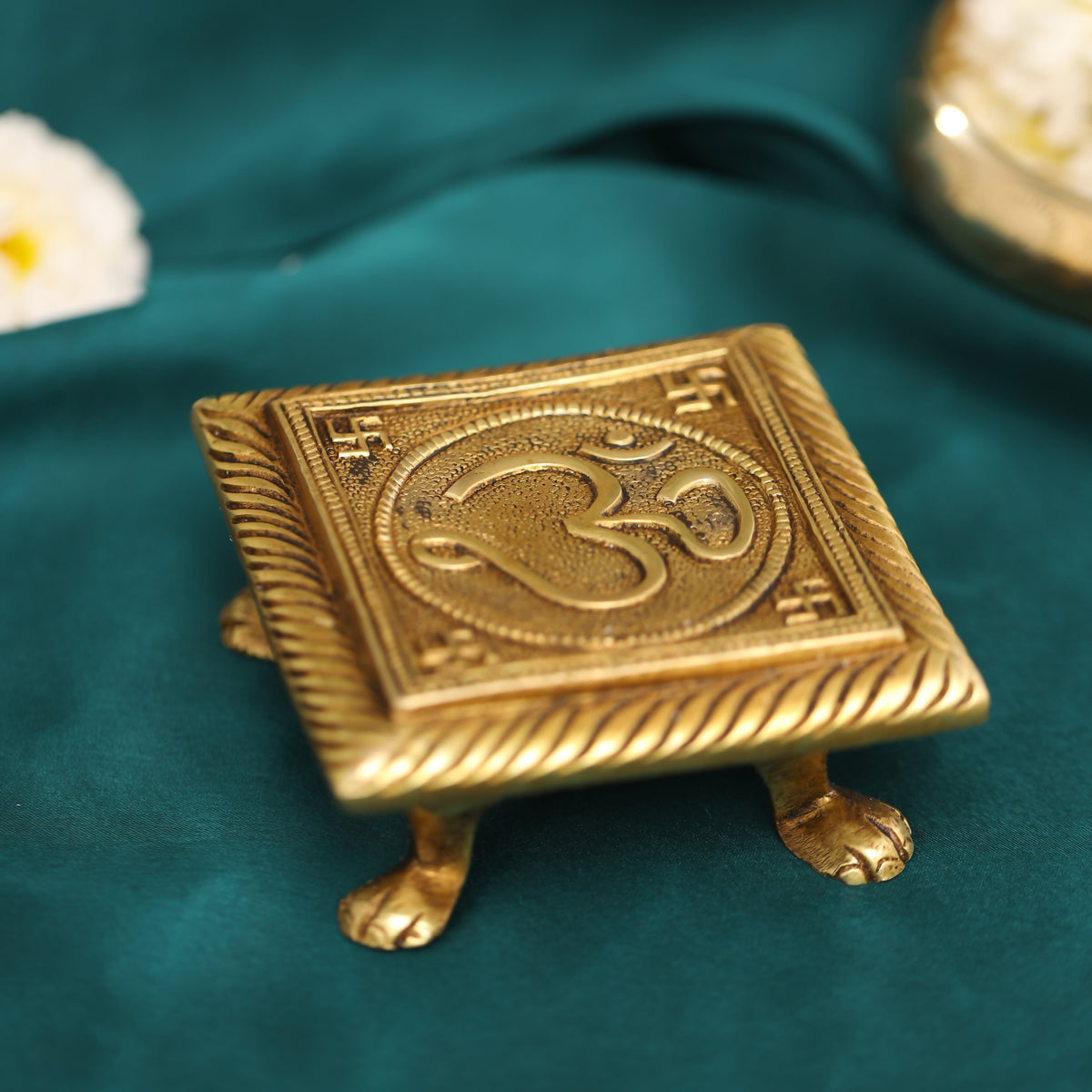 Brass Om Pooja Chowki (2 Inch) Vedansh Craft