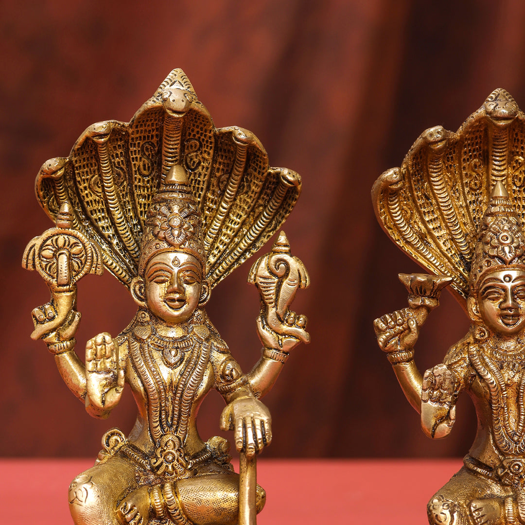 Brass Sitting Vishnu Lakshmi Set (8.5 Inch) Vedansh Craft