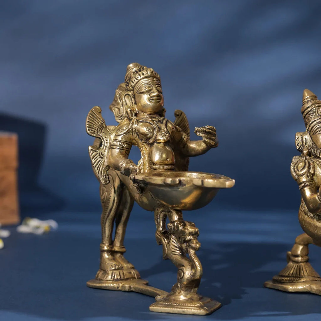 Brass Aarti Diya With Handle Vedansh Craft