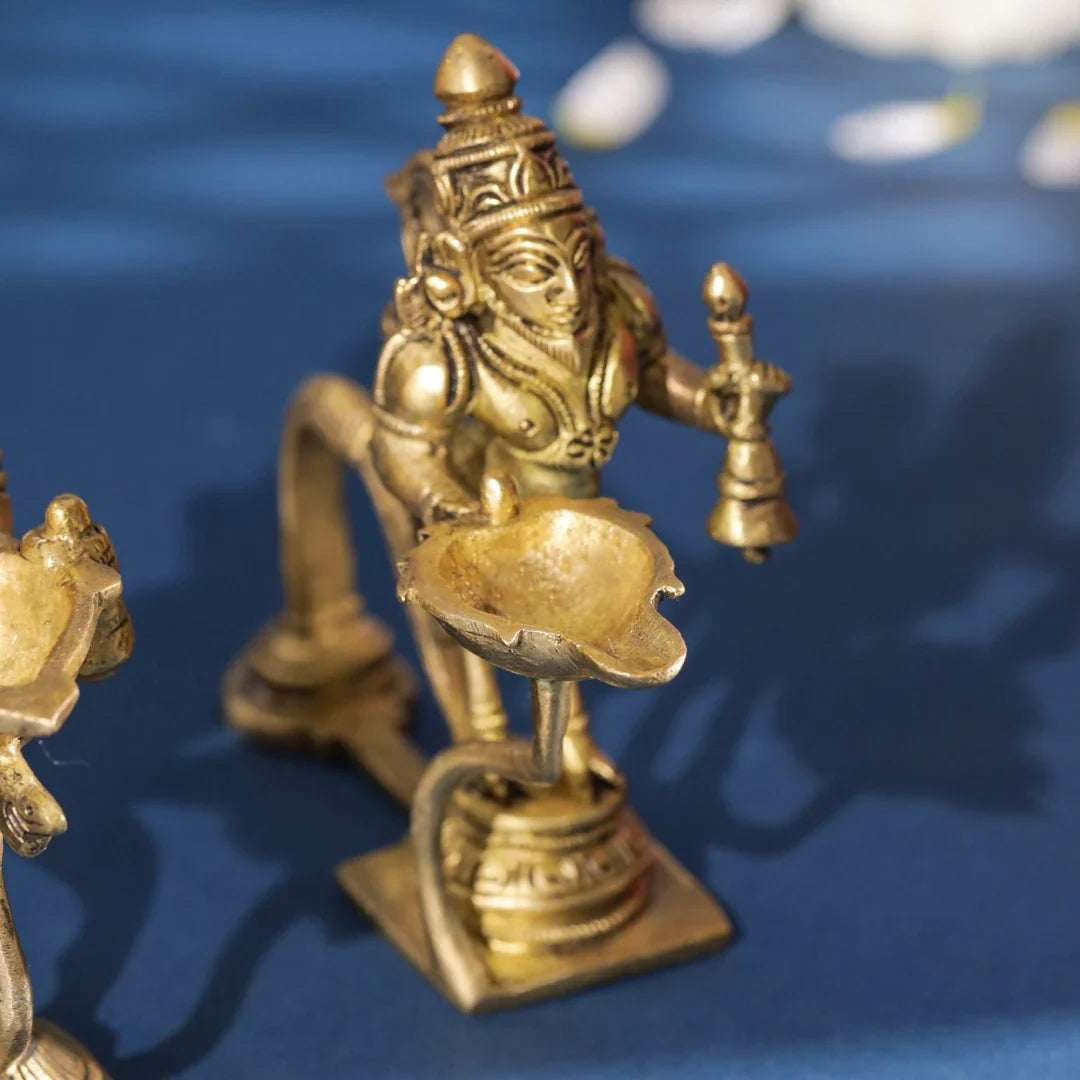 Brass Aarti Diya With Handle Vedansh Craft