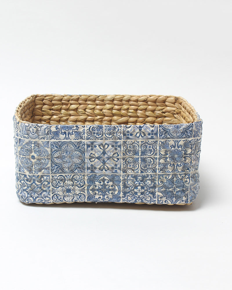 Sustainable Seagrass Organizer for Versatile Storage, Shelf, and Decorative Use