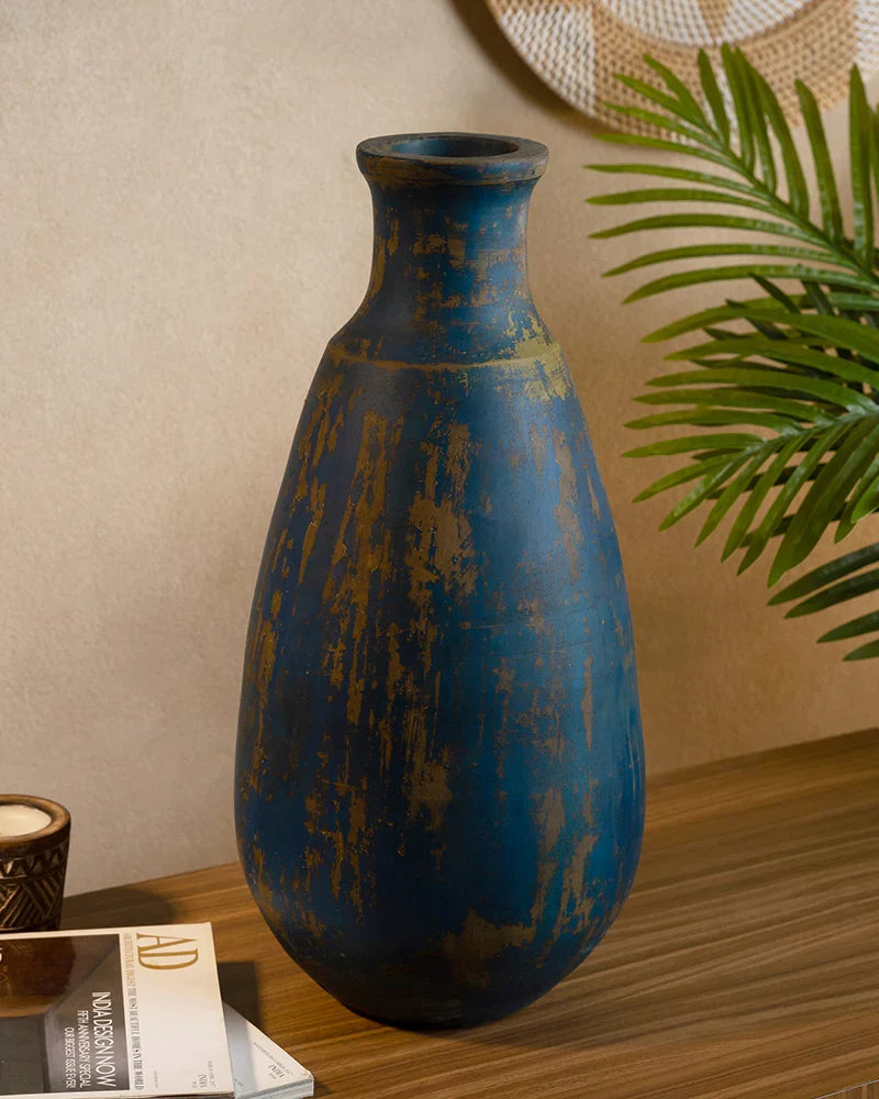 Terracotta Shelf Vase for Subtle Style Enhancements