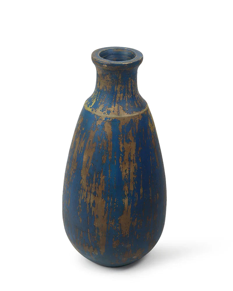 Terracotta Shelf Vase for Subtle Style Enhancements
