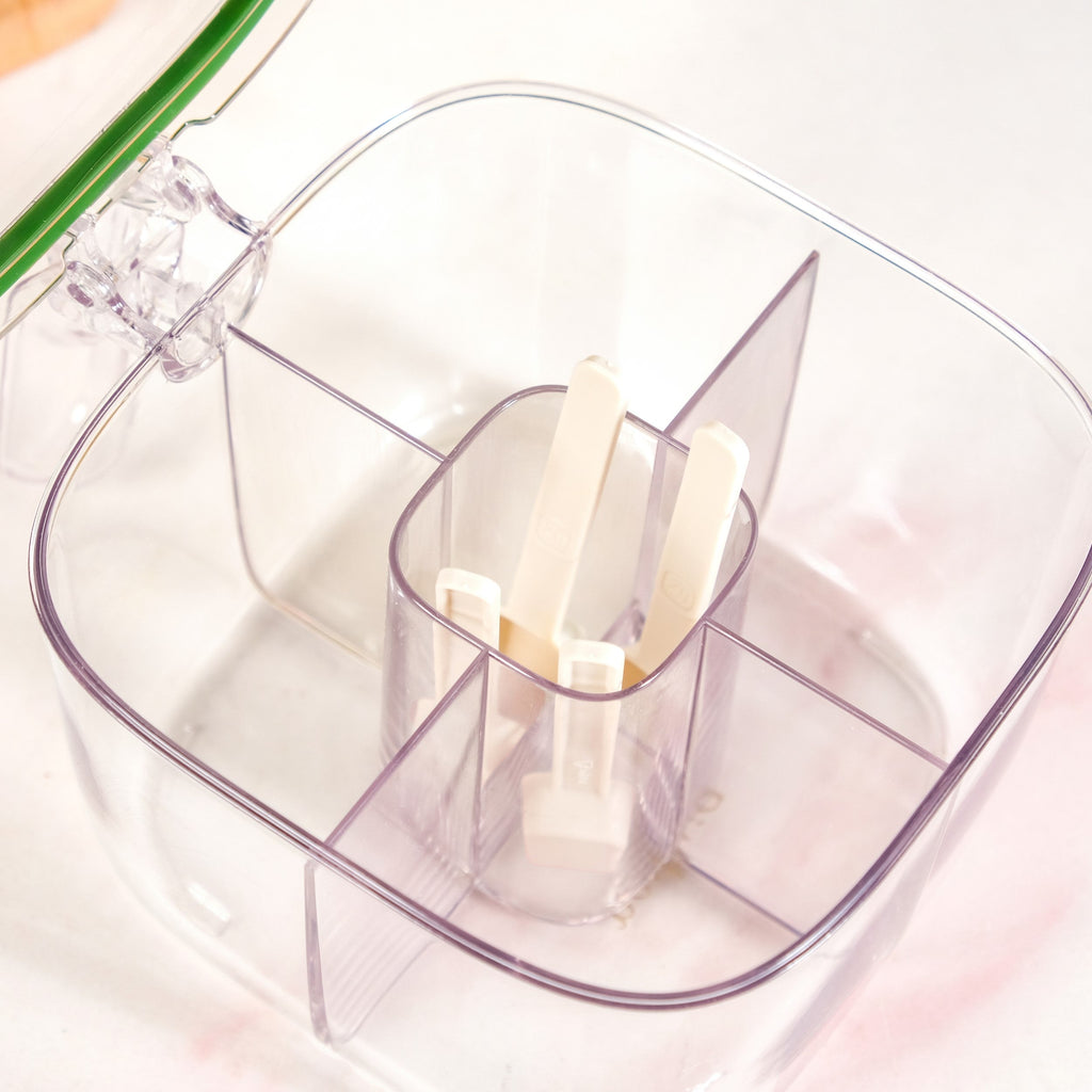 Four Sectioned Seasoning Box With Handle And Spoons 800ml Nestasia