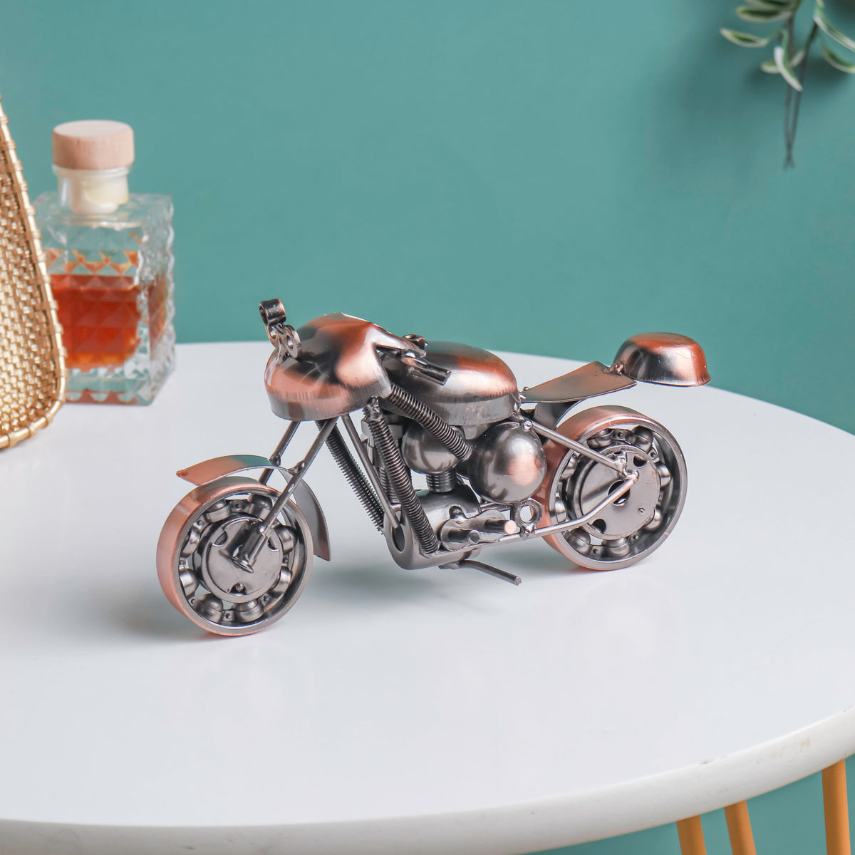 Motorbike Showpiece Nestasia