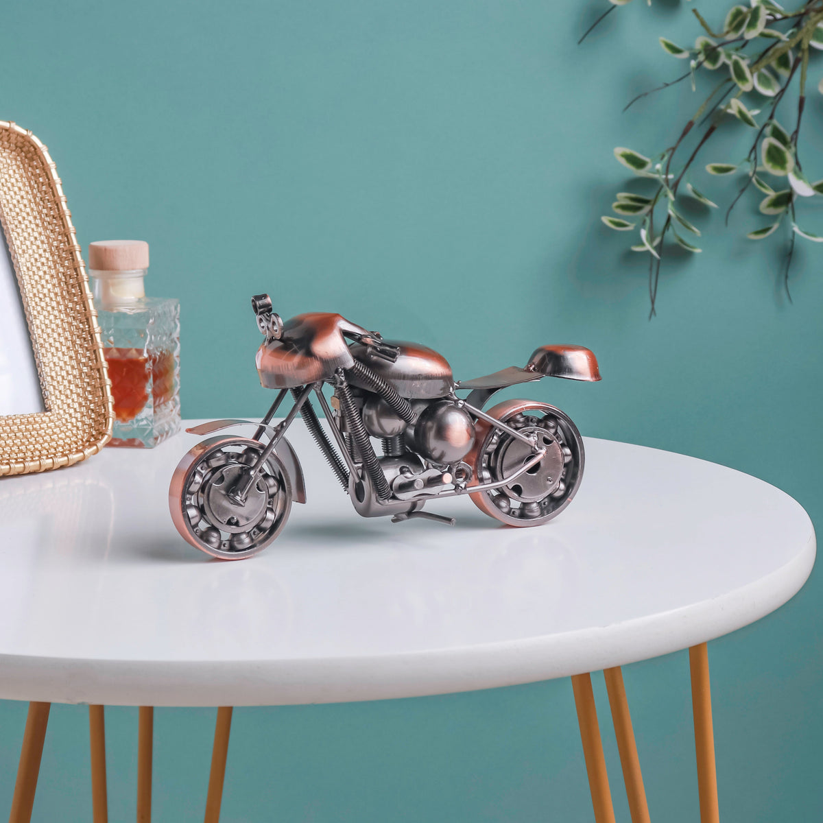 Motorbike Showpiece Nestasia