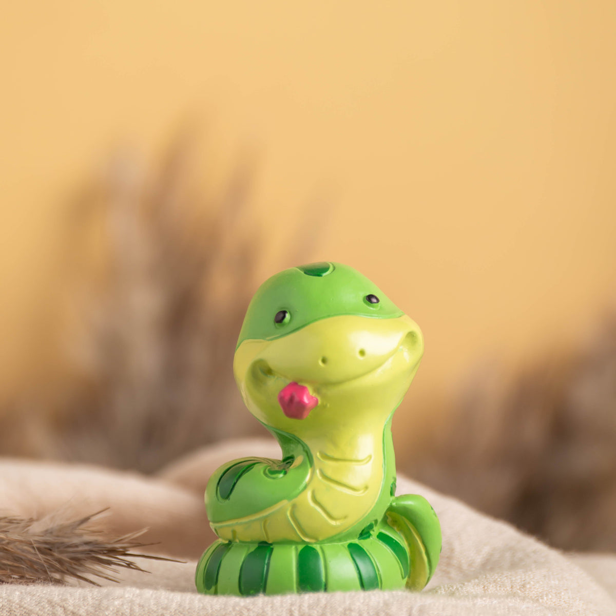 Miniature Animal Decor Nestasia