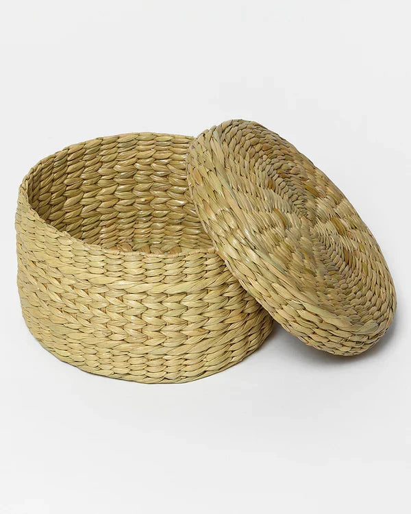 Natural Seagrass Lid Box for Small Wardrobe & Household Items