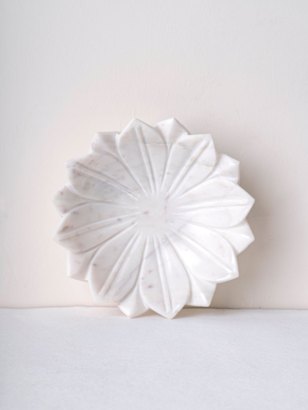 Lotus Marble Bowl Contrast Living