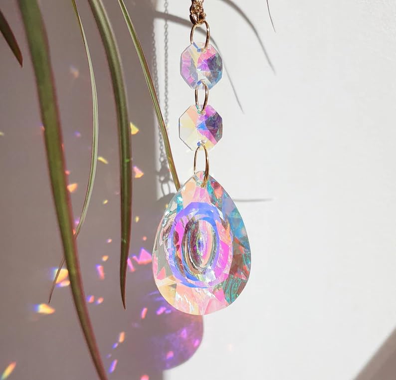 SILVERBILL Crystal Prism Suncatcher Art Hanging Crystal Sun Catcher Prism Ball Rainbow Decor for Christmas Tree Decoration and Car Pendants (5)
