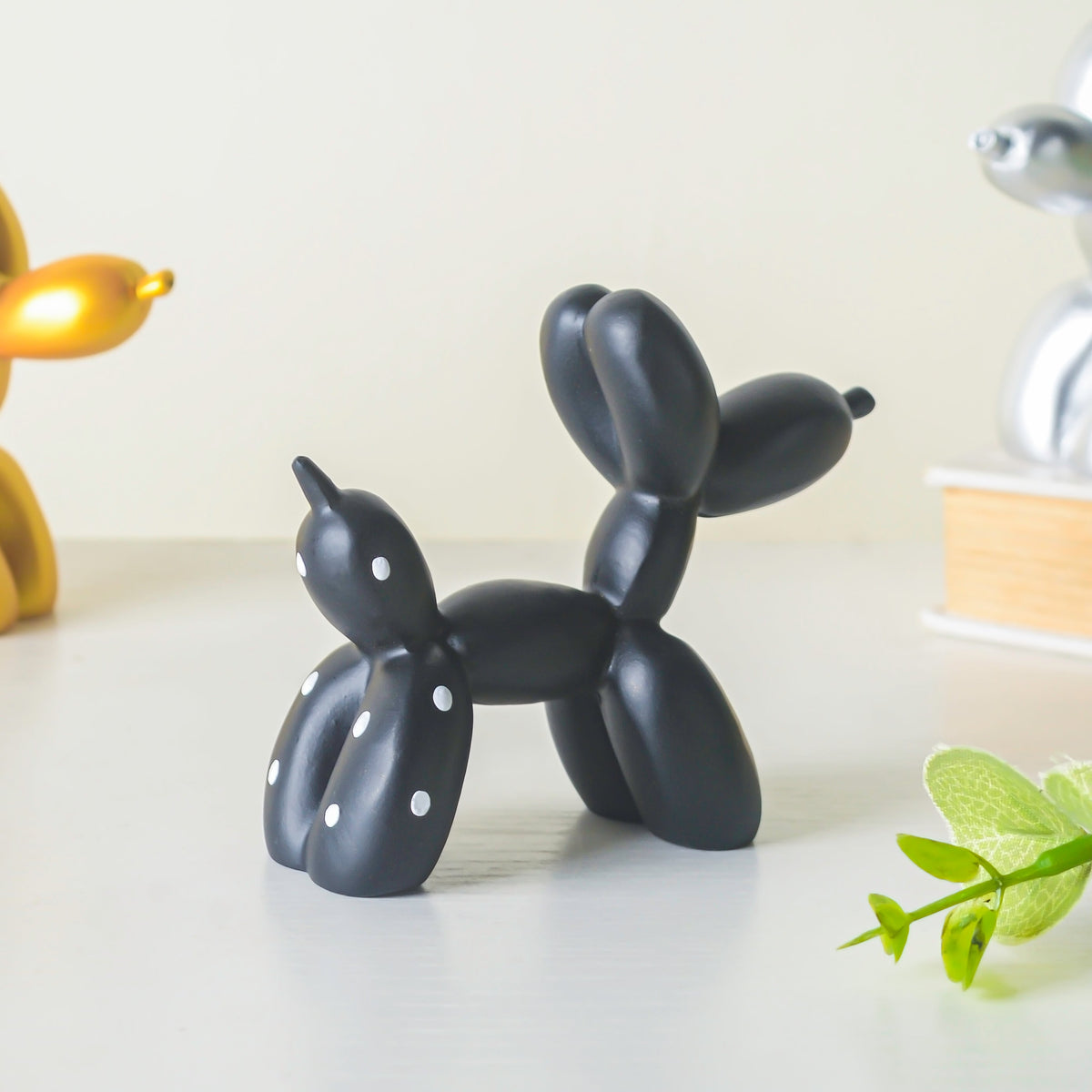 Balloon Dog Resin Mini Showpiece Black
