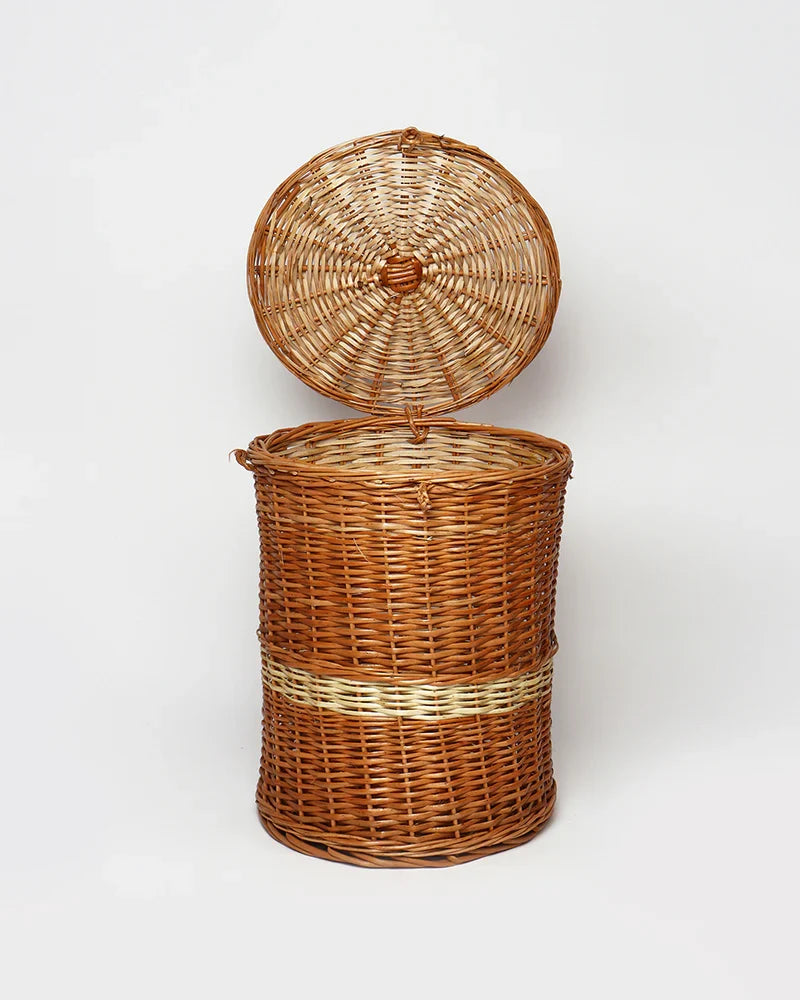 Handwoven Wicker Laundry Basket with Lid for Stylish and Organized Home Storage