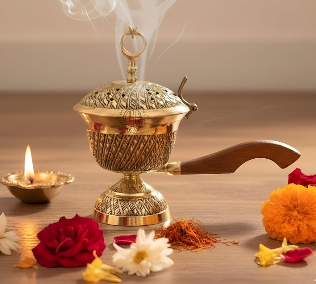 DSH CRAFTING YOUR CURIOSITY Brass Dhuna Loban Burner with Wooden Handle Dhoop Dani Dhooni Decorative Insence Burner Holder and Gift Items (LBN-17-MOONstar)