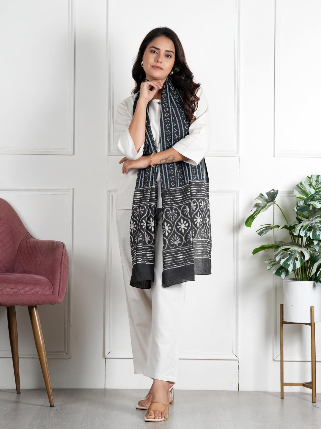 RAI SAHAB Printed Cotton Scarf for Women, Lightweight Soft Scarves Stoles for Summer & Winter(ST-95BLK10)