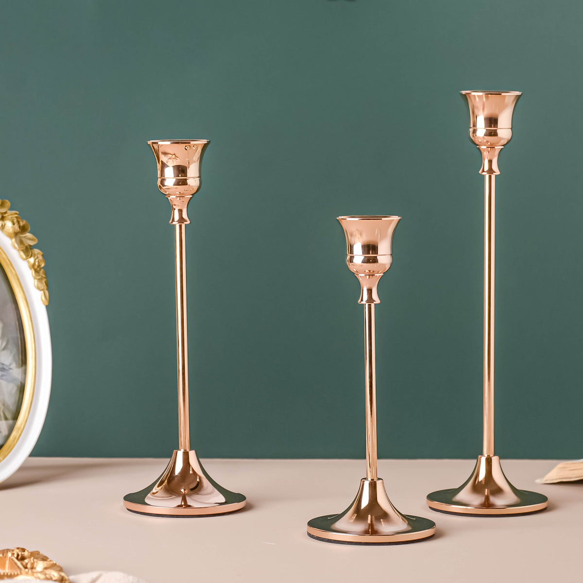 Glossy Gold Candle Stand Nestasia
