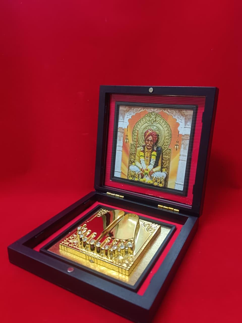 MANTRA SOUVENIR Yantram 3D Balu Mama Charan Paduka Frame Box Pocket Temple | Devotional Frame with Sacred Paduka | Pooja Room Decor, Home Temple, Spiritual Gift for Home & Office